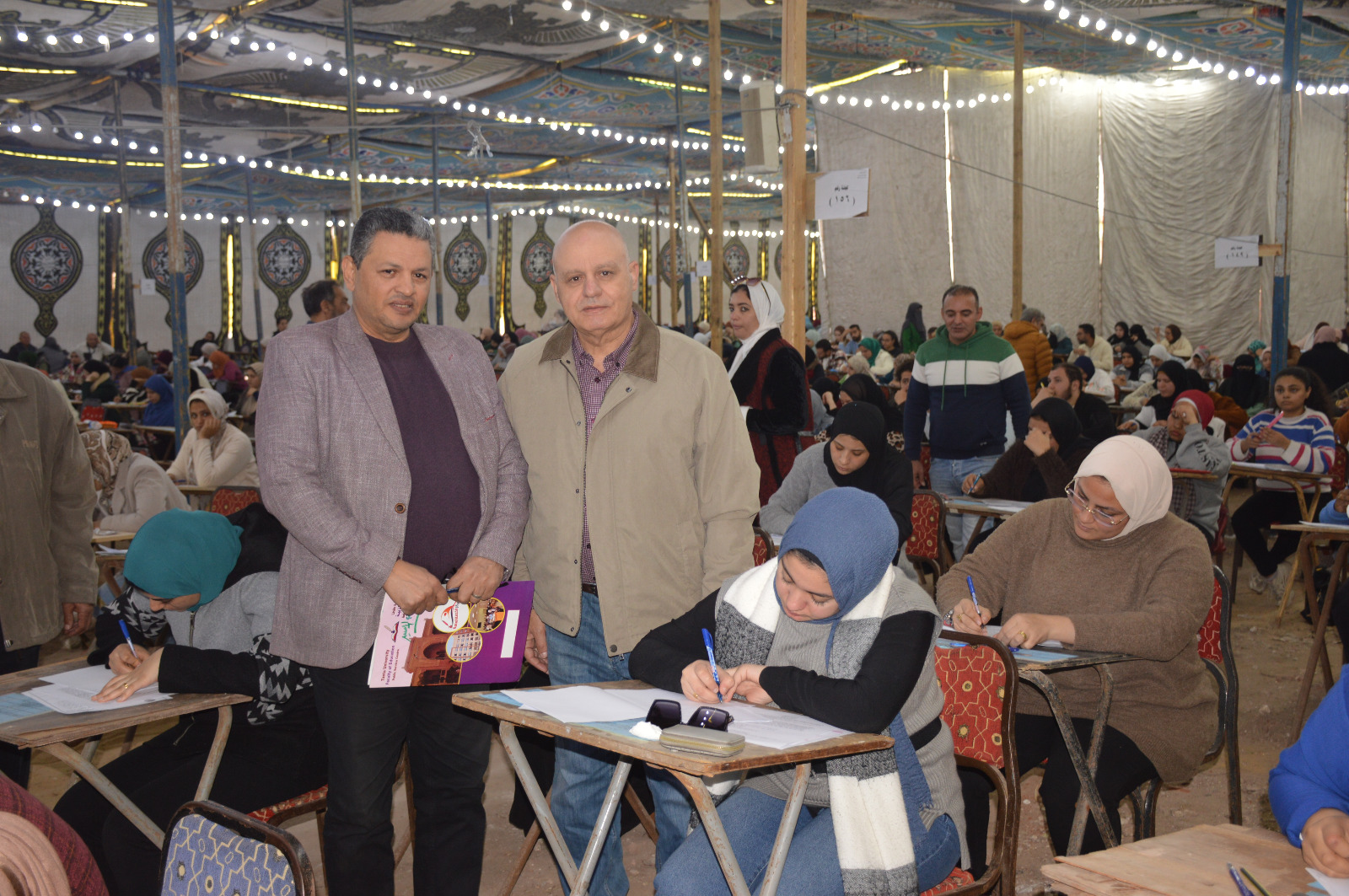 عميد كلية التربية بجامعة طنطا ووكلاؤه يتفقدون سير امتحانات طلاب الدراسات العليا